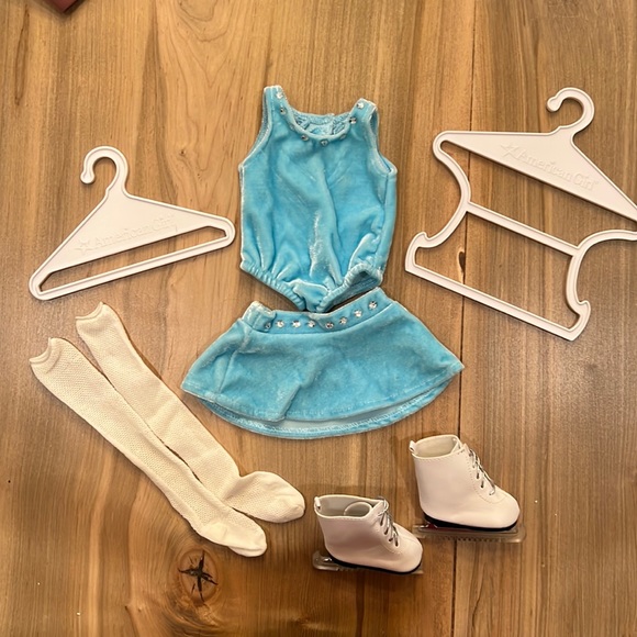 American Girl Ice Skating Outfit - Picture 1 of 2